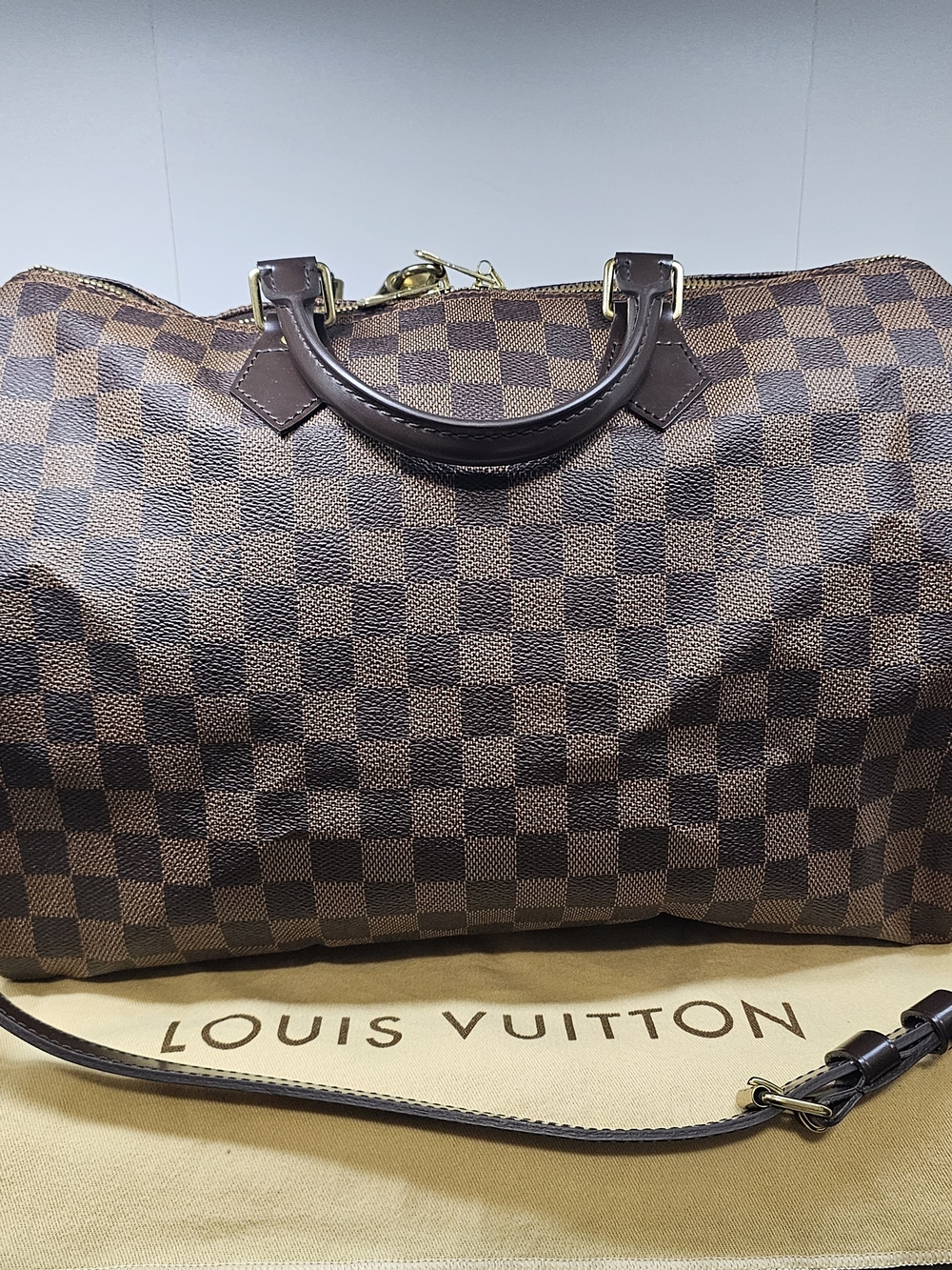 Louis Vuitton Damier Ebene Bandolier Satchel in Ebene 35cm - Picture 1 of 16